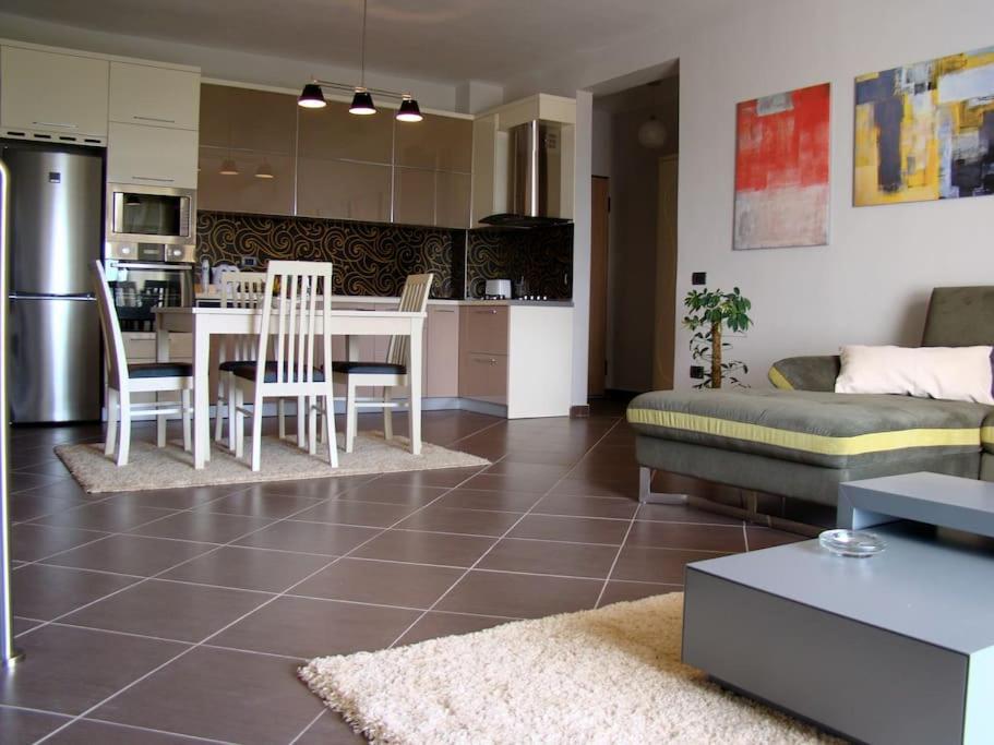 Exclusive Apartment Tirana Kültér fotó